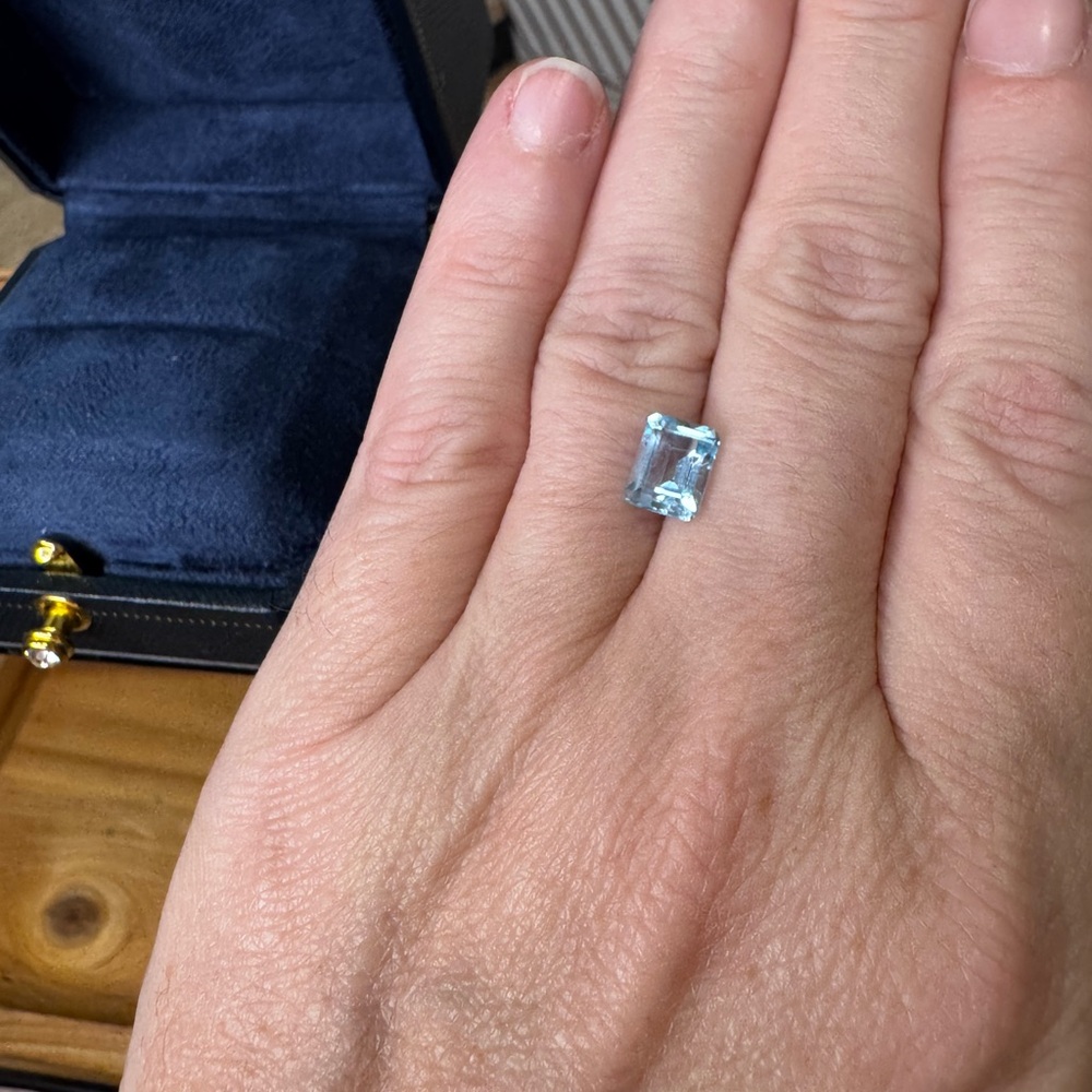 1.85 Carat Sky Blue Topaz Loose Stone